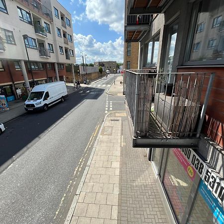 Apartamento London Modern Flat Near Transports Exterior foto